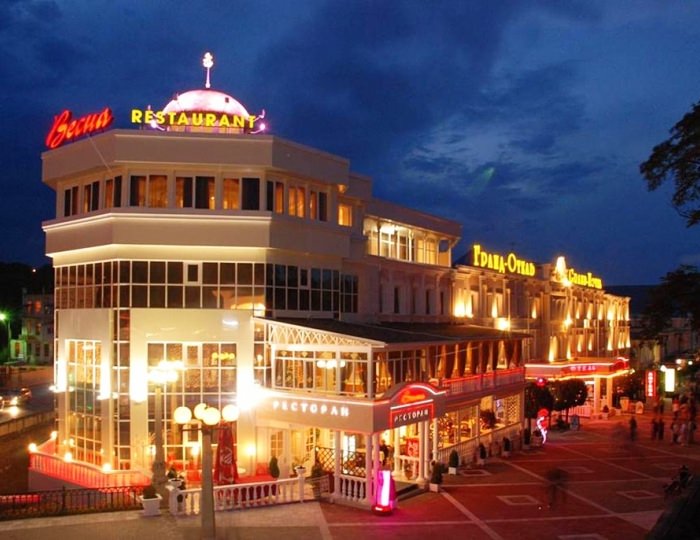 Внешний вид и территория - Гостиничный комплекс «Гранд-отель»