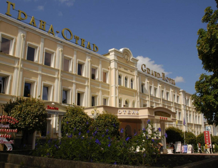 Внешний вид и территория - Гостиничный комплекс «Гранд-отель»